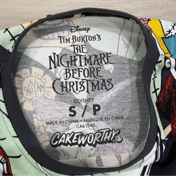 CAKEWORTHY Disney Tim Burton's The Nightmare Before Christmas Tee Size Small - Picture 4 of 15